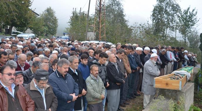 Ölüm bile onları ayıramadı! 68 yıllık çift...