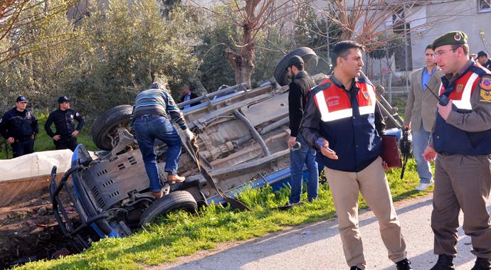 Osmaniye'de askeri araç devrildi