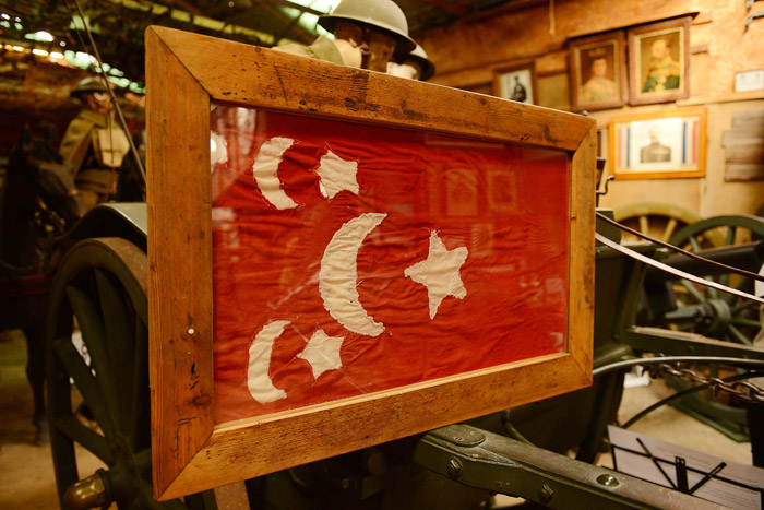 Avustralya'daki müzenin en kıymetlisi, Osmanlı bayrağı!