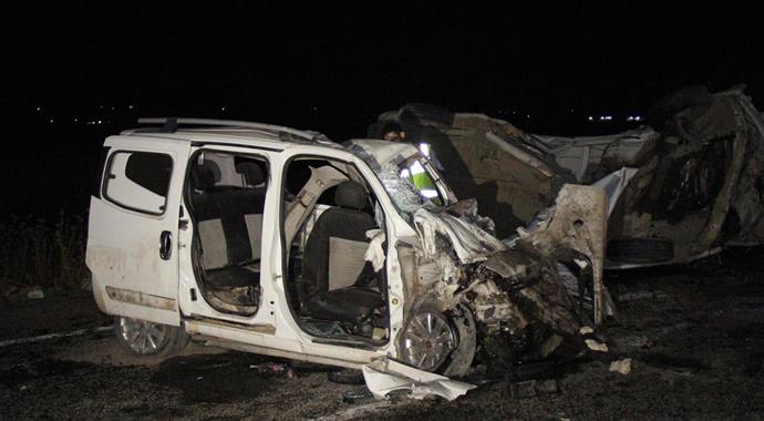 Şanlıurfa'da feci kaza: 5 ölü, 2 yaralı