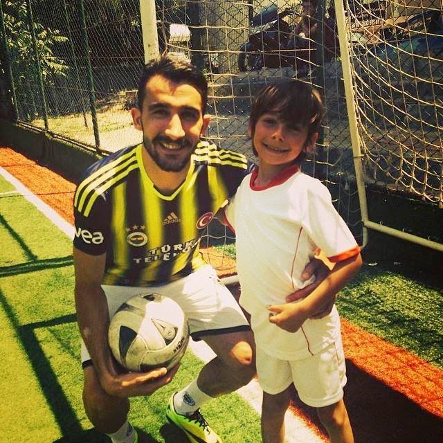 Ünlü futbolcu Küçük Ağa dizisinde!