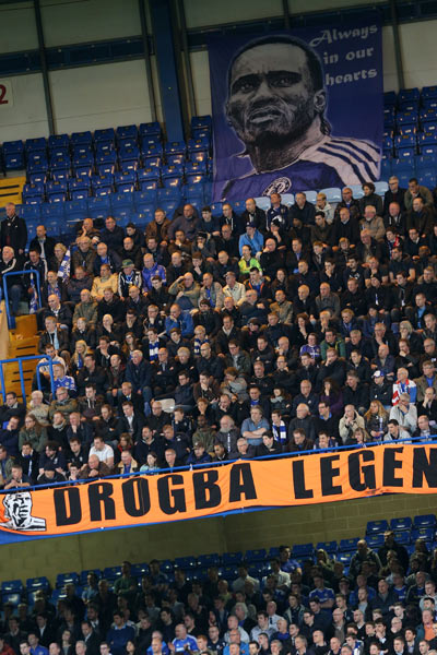 Drogba, kendini topa tuttu