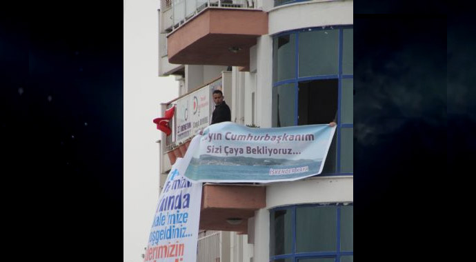 Çanakkale'de ilginç pankart