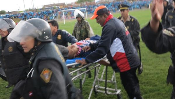 Maç sırasında yıldırım düştü