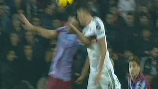 Mustafa Pektemek'ten kötü haber!