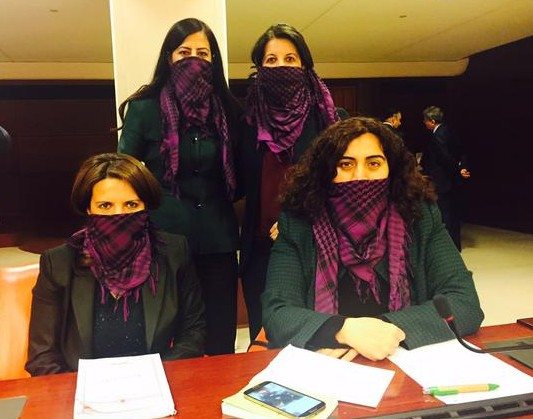 Meclis'te poşulu eylem