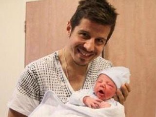 Emre Belözoğlu 2. kez baba oldu