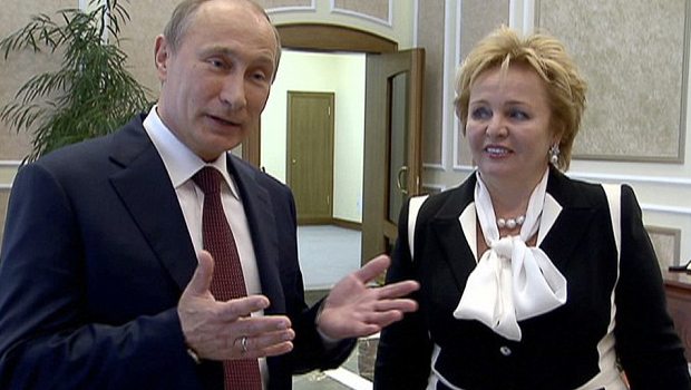 Putin'in kızı Yekaterina deşifre oldu