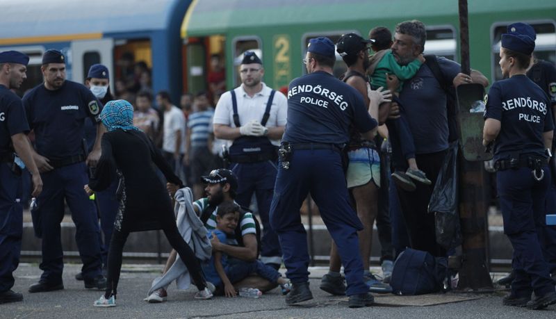 Independent sığınmacılar için imza kampanyası başlattı