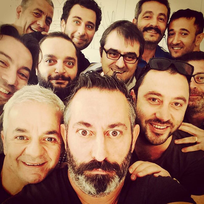 Cem Yılmaz bu pozu verdi! Sosyal medya yıkıldı