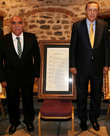 Başbakan Erdoğan'a anlamlı hediye