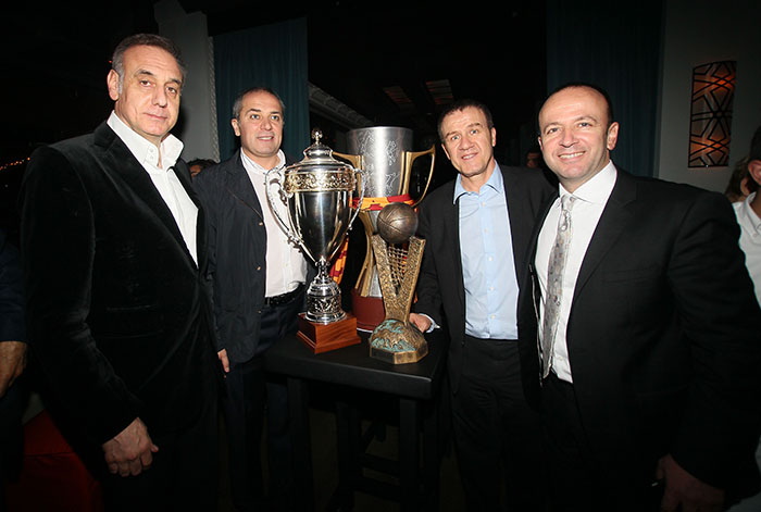 Galatasaraylılar eğlenceye 3 kupa ile gitti