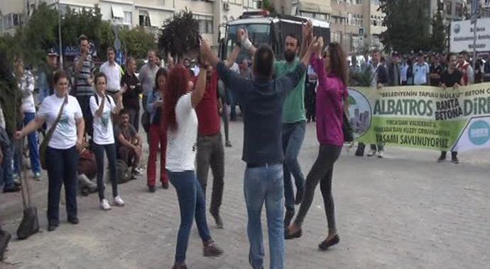 CHP'liler Büyükçekmece Belediyesi'ni protesto etti