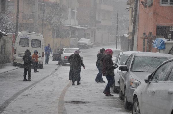 O ilimize 8 yıl sonra kar yağdı