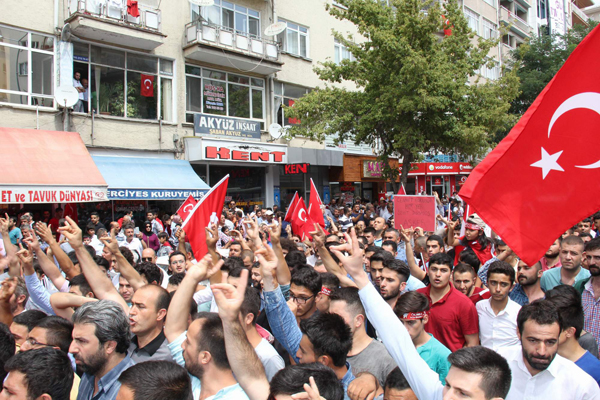 Kırşehir'de şehit cenazesi öncesi tehlikeli gerginlik