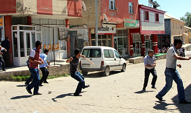 'Heykel gerginliği' Bingöl'e sıçradı