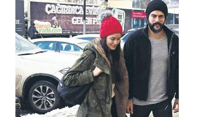 Fahriye Evcen ve Burak Özçivit o iddiaları boşa çıkardı