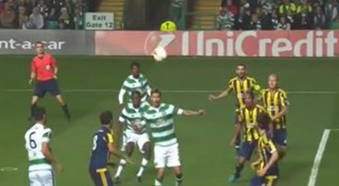 Fenerbahçe'de stoperler seyrediyor rakip bomboş atıyor!