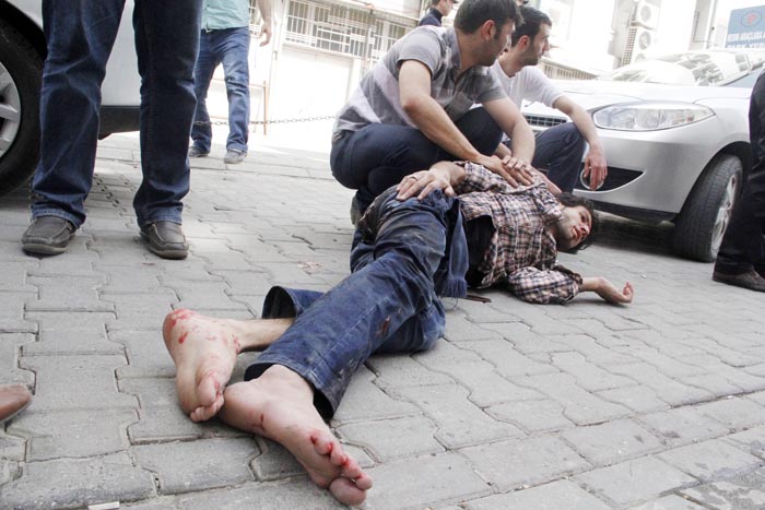 Şanlıurfa'da tehlikeli gerginlik, 3 yaralı 15 de gözaltı var