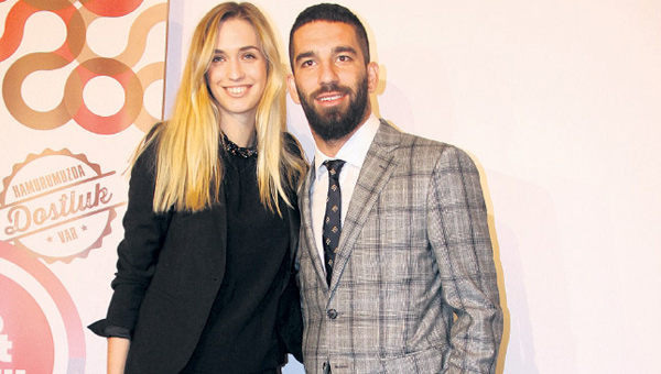 Arda Turan'dan 'Sinem Kobal' yorumu