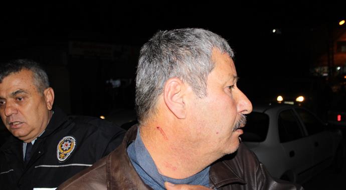Para vermeyen babasını rehin aldı