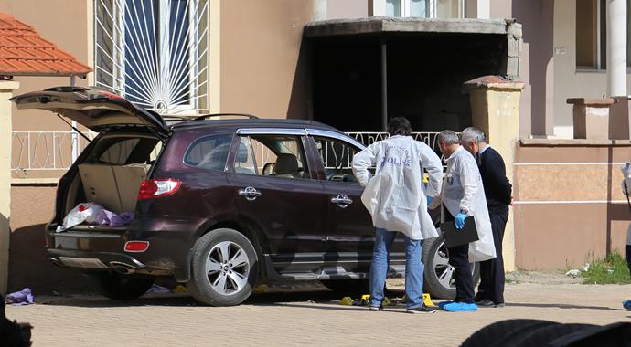 Reyhanlı'da bomba yüklü otomobil alarmı