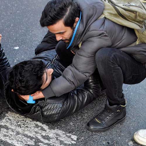 Tarlabaşı'nda kaza! 3 kişiye çarpıp kaçtı