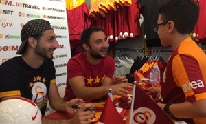 Rodrıguez imza dağıttı