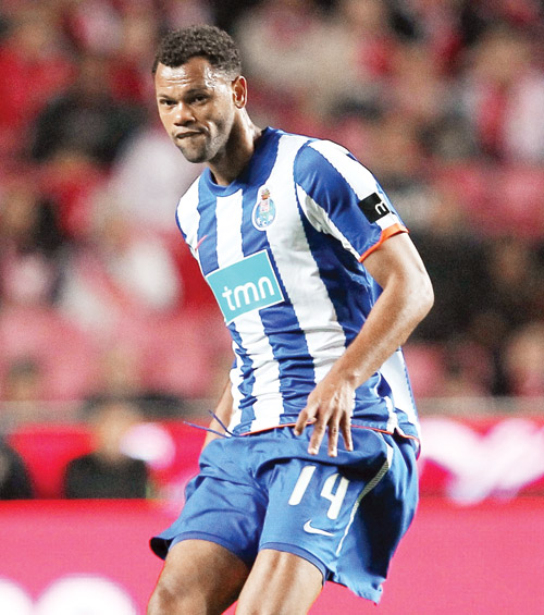 Fenerbahçe aradığı hocayı komşuda buldu