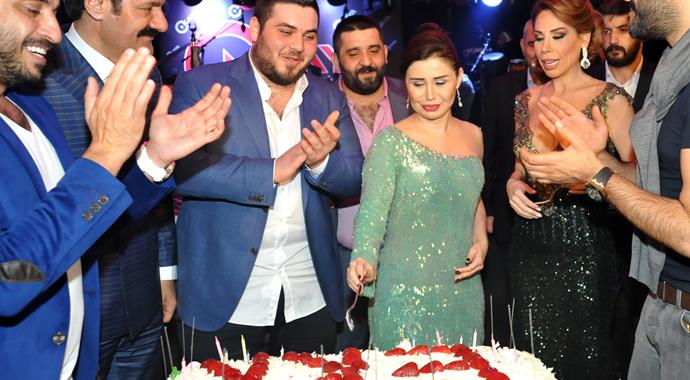 Emre Karakaya'ya sürpriz doğum günü