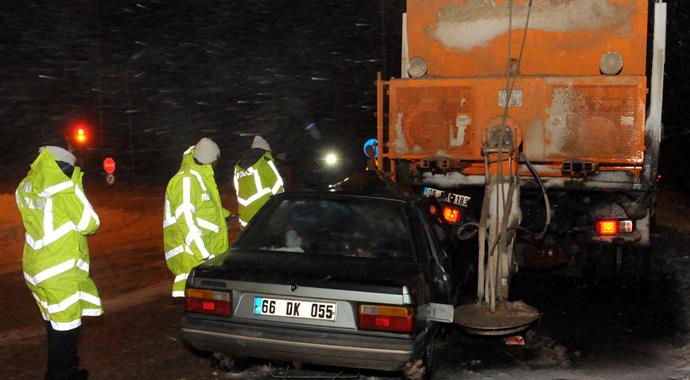 Çanakkale'de feci kaza: 3 yaralı