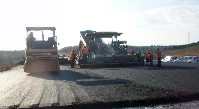 3. köprü Avrupa yakası güzergahında ilk asfalt döküldü