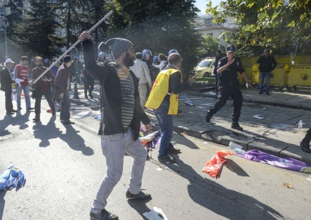 Patlama olduğu gibi saldırıya geçtiler