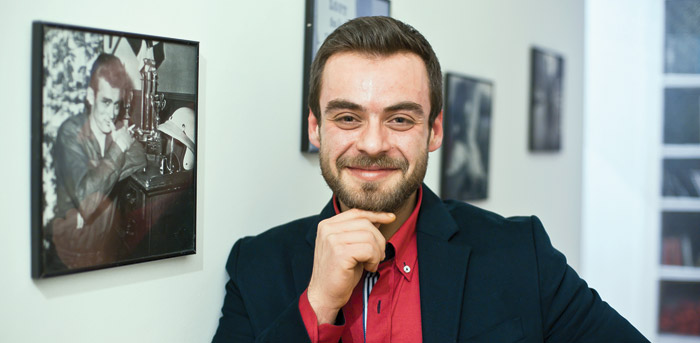 Babasınının vasiyetini dinledi, 203 kilo verdi