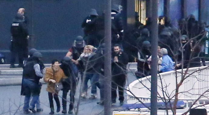 Fransa'da Charlie Hebdo saldırısı şüphelileri öldürüldü