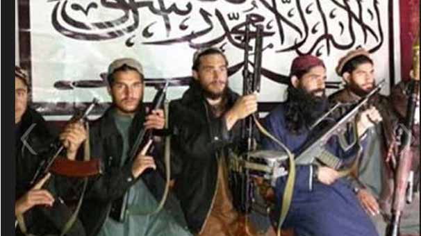 Taliban militanları askeri okulu basmadan önce bu pozu vermiş!