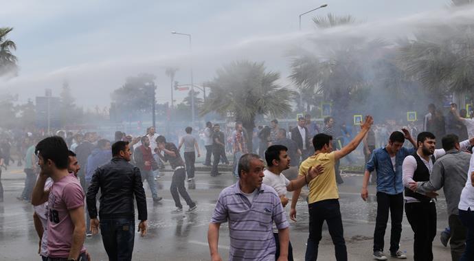 Samsun'da 500 kişi HDP mitingini bastı: 10 gözaltı