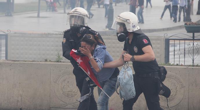 Samsun'da 500 kişi HDP mitingini bastı: 10 gözaltı