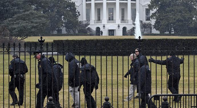 Beyaz Saray'da büyük panik!