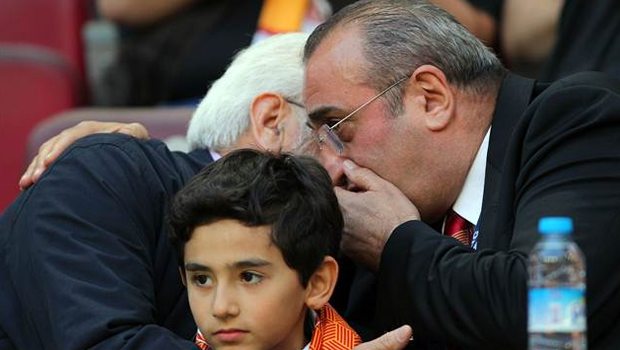 Şehit Savcı Mehmet Selim Kiraz'ın oğlu Galatasaray maçında
