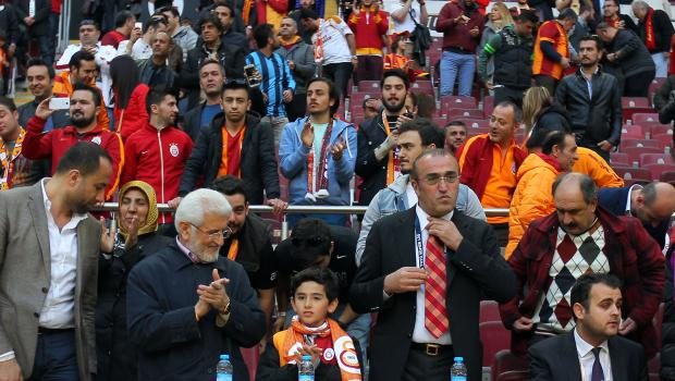 Şehit Savcı Mehmet Selim Kiraz'ın oğlu Galatasaray maçında