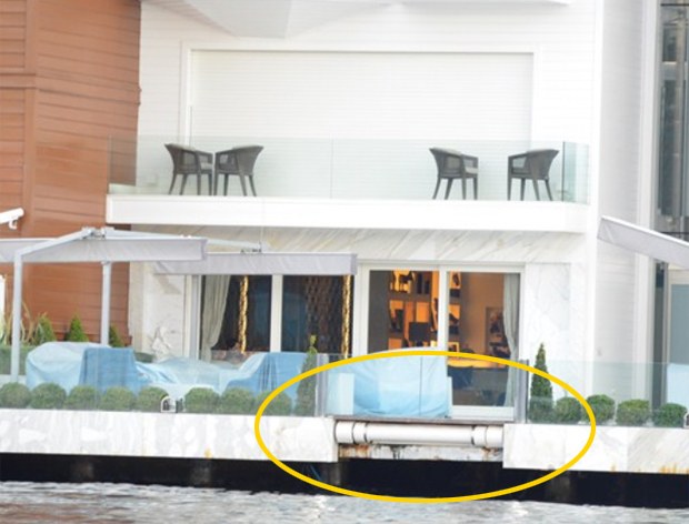 Rıza Zarrab, Ebru Gündeş için iskele yaptırdı!