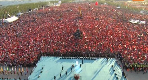 Fetih Şöleni'nde mahşeri kalabalık