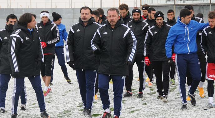 Sergen Yalçın Sivasspor'da ilk idmanına çıktı
