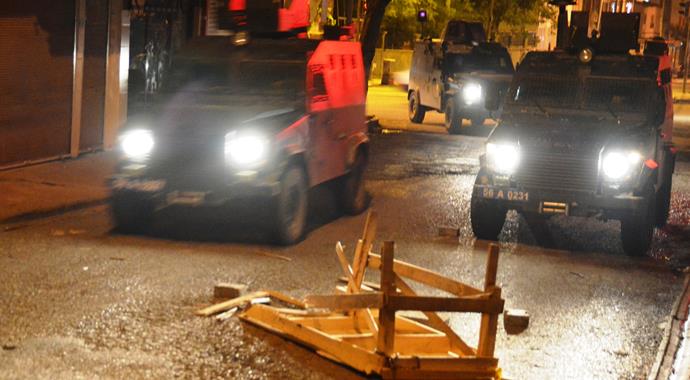 Etekli teröristler Siirt'i karıştırdı