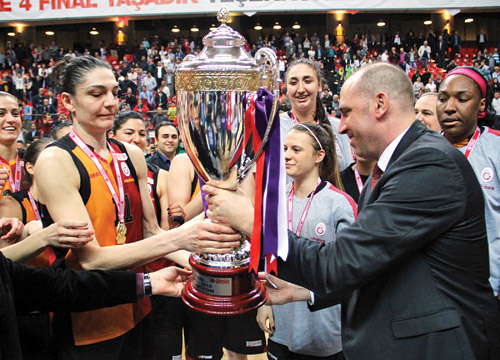 Kadınlar Basketbol Ligi'nde G.Saray Odeabank 13. kez mutlu sona ulaştı