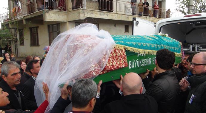 Yelda Kahvecioğlu'nun babası o haberlere isyan etti!