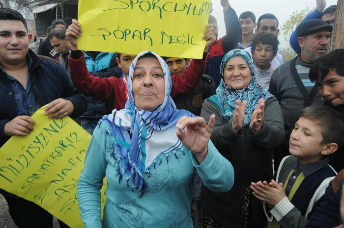Yeni başlayan dizi sokağa döktü: Yayından kalksın!