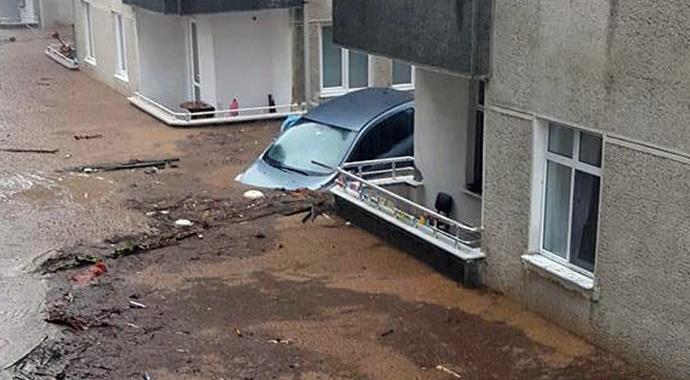 Artvin'de sel nedeniyle 7 kişi hayatını kaybetti, 1 kayıp