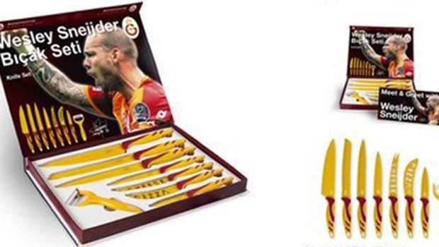 Sneijder'den 'bıçak' özrü!